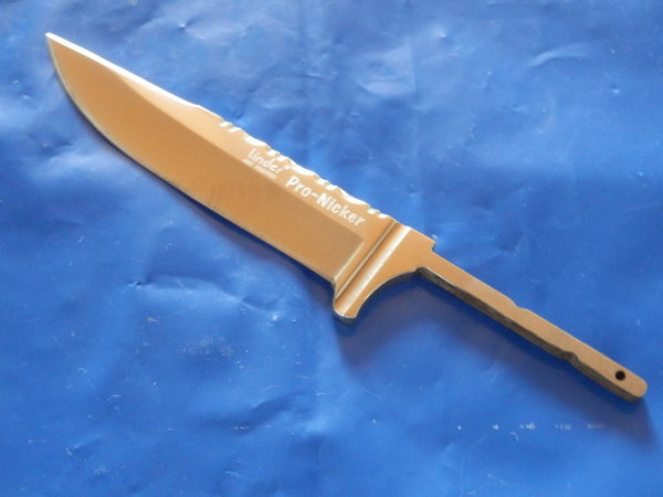 Nicker Messerklinge aus rostfreiem 440A Stahl, mit Spitzangel
