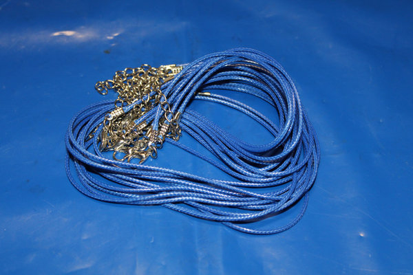 Kleine geflochtene Halskette blau